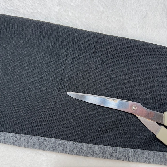 Champion Pullover Men’s M Quarter Zip Avtivewear with Thumbholes Grey & Black - Picture 10 of 16